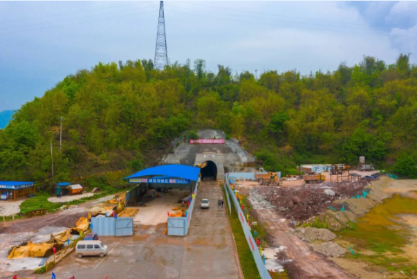 1661411513935.png b.png